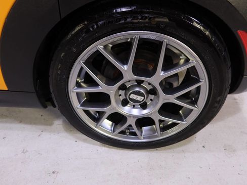 Used 2015 MINI Cooper S image 35