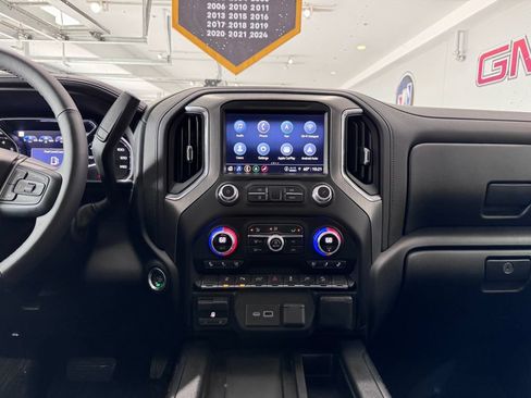 Used 2022 GMC Sierra 2500 Denali AWD/4WD image 19