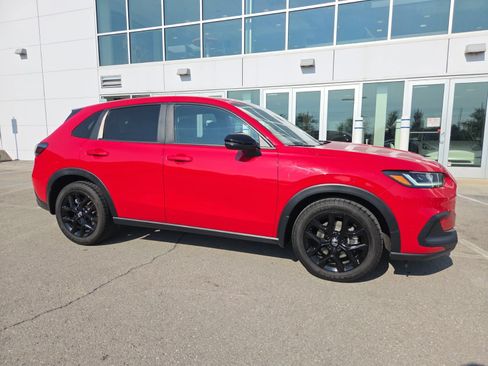 Used 2024 Honda HR-V Sport image 2
