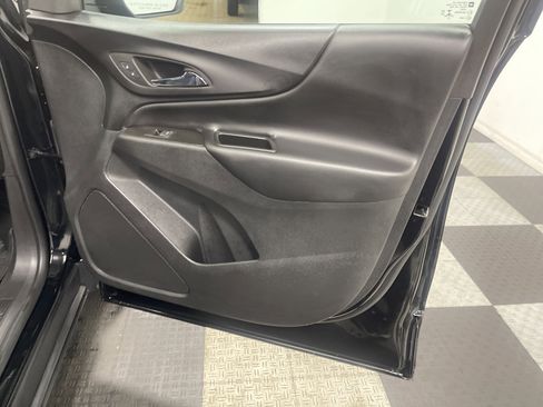 Used 2022 Chevrolet Equinox LT image 25