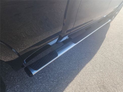 Used 2019 RAM 1500 Laramie RWD image 18