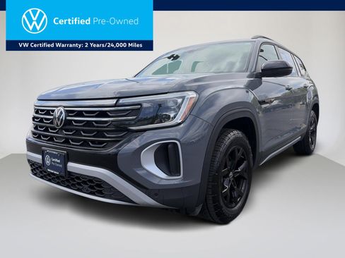 Used 2024 Volkswagen Atlas Peak Edition SE AWD/4WD image 1