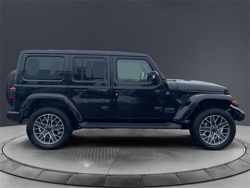 Used 2024 Jeep Wrangler High Altitude image 6