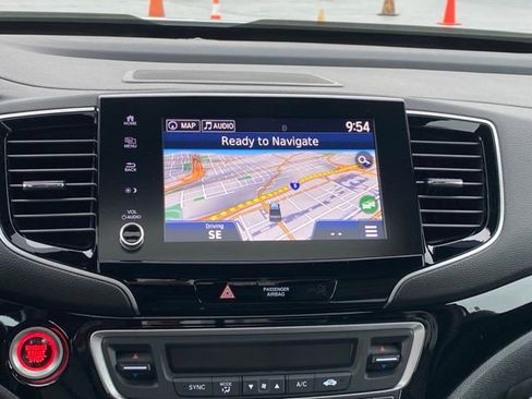 Certified 2022 Honda Ridgeline Black Edition image 18