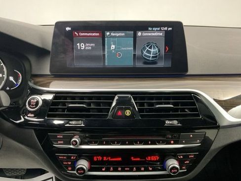 Used 2018 BMW 540i xDrive w/ Premium Package image 17
