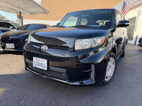 Used 2012 Scion xB image 3