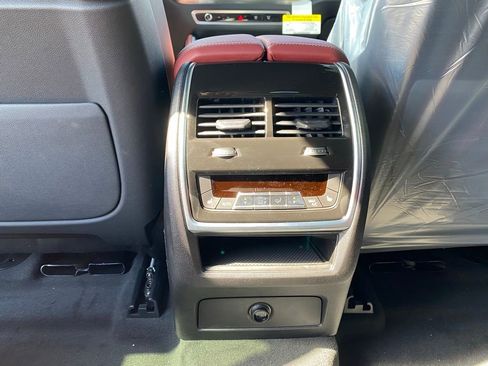 New 2026 BMW X6 xDrive40i image 8