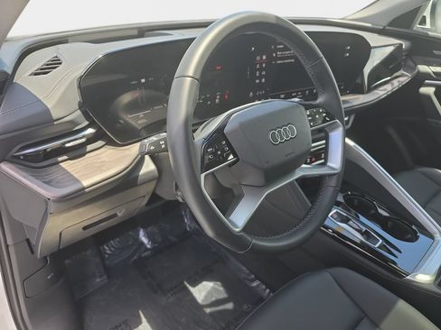 Certified 2025 Audi Q5 Premium Plus w/ Premium Plus AWD/4WD image 22