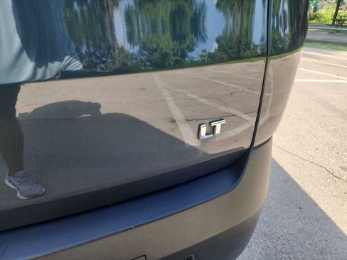 Used 2019 Chevrolet Traverse LT image 8