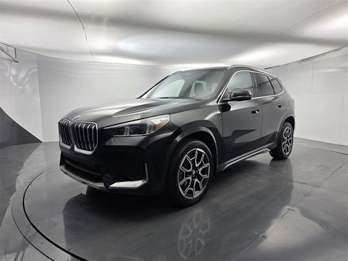 Used 2026 BMW X1 xDrive28i image 8