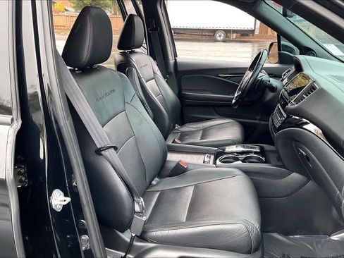 Used 2021 Honda Pilot Black Edition image 10