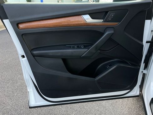 Used 2021 Audi Q5 2.0T Premium image 24