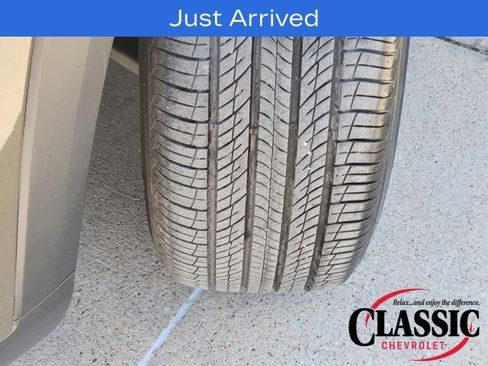 Used 2024 Chevrolet Trax LT w/ Sunroof Package image 26