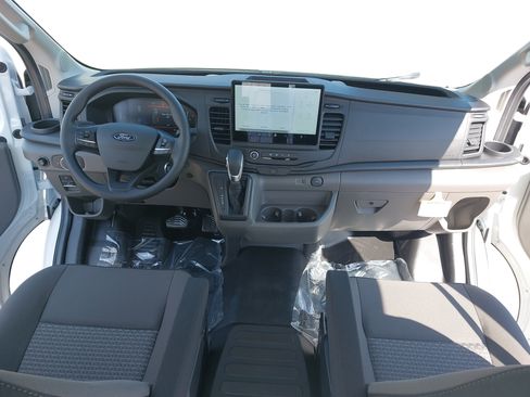 New 2026 Ford Transit 250 148 Medium Roof RWD image 9