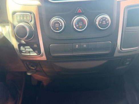 Used 2016 RAM 1500 Classic SLT AWD/4WD image 16