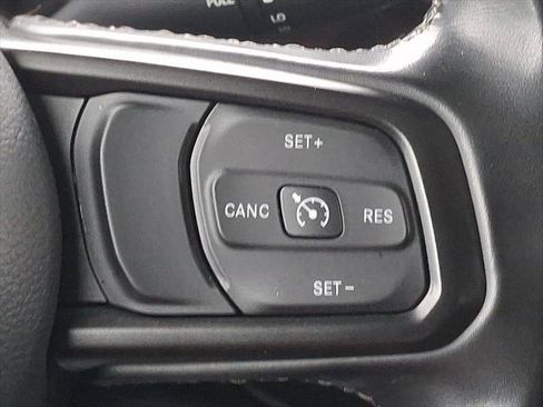 Used 2022 Jeep Gladiator Sport AWD/4WD image 23
