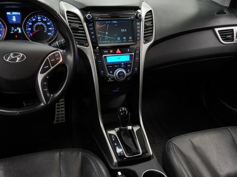 Used 2016 Hyundai Elantra GT w/ Option Group 03 FWD image 14