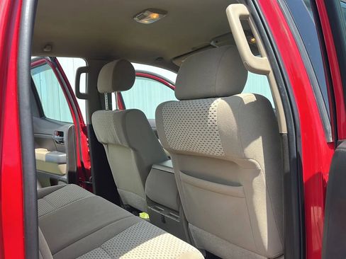 Used 2011 Toyota Tundra 4x4 Double Cab w/ Tow Pkg image 18