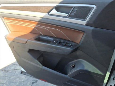 Used 2022 Volkswagen Atlas SE image 11