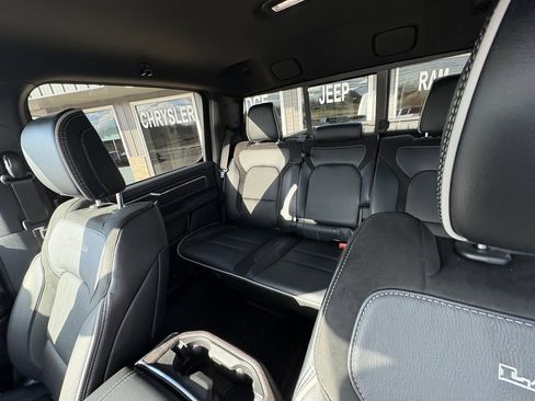 Used 2025 RAM 1500 Laramie image 36