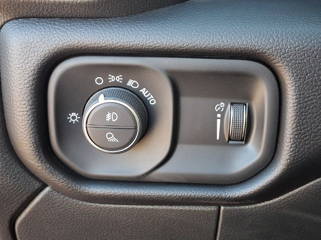 Used 2026 RAM 2500 Big Horn AWD/4WD image 9
