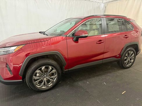 Certified 2024 Toyota RAV4 XLE Premium image 2