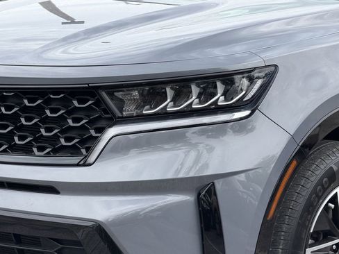 Certified 2023 Kia Sorento S w/ Panoramic Sunroof Package FWD image 10