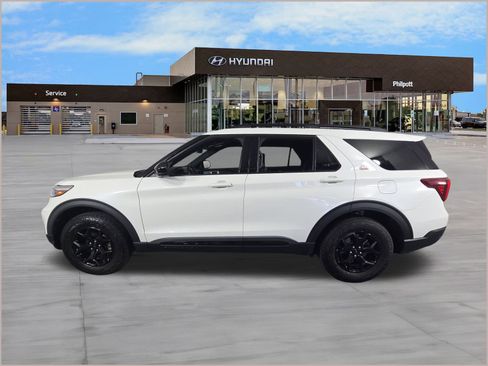 Used 2022 Ford Explorer Timberline w/ Timberline Technology Package image 2