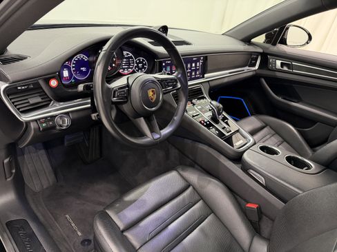 Certified 2022 Porsche Panamera 4 Platinum Edition image 4