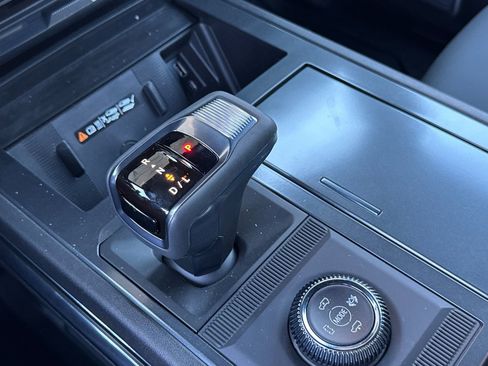 New 2026 GMC Hummer EV SUV w/ LPO, Sport Package image 25