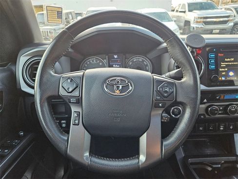 Used 2017 Toyota Tacoma image 22