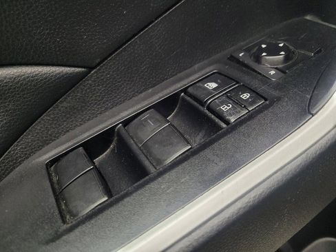 Used 2021 Toyota RAV4 LE FWD image 27