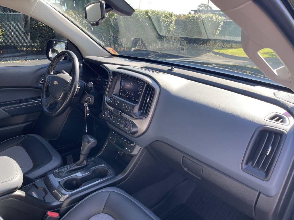 Used 2020 Chevrolet Colorado Z71 w/ Z71 Midnight Edition AWD/4WD image 27