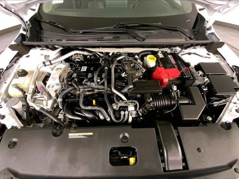 Used 2025 Nissan Sentra SV FWD image 10