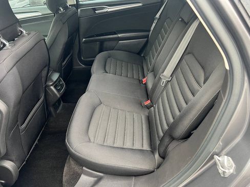 Used 2014 Ford Fusion SE FWD image 21
