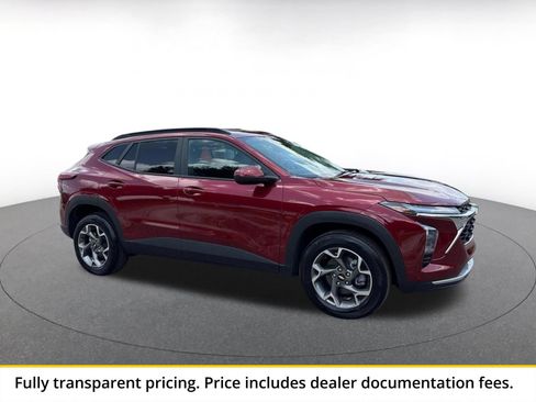 Used 2025 Chevrolet Trax LT w/ LT Convenience Package FWD image 1