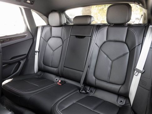 Certified 2026 Porsche Macan S AWD/4WD image 29