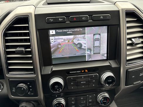 Certified 2018 Ford F150 Platinum w/ Equipment Group 701A Luxury image 20