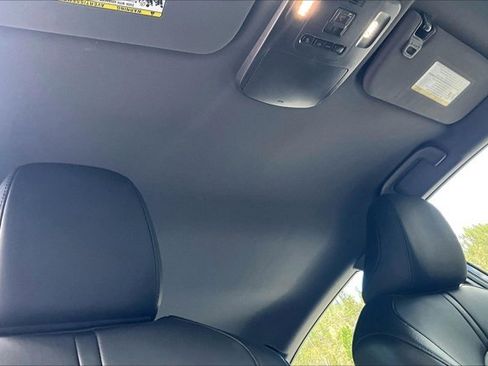 Used 2021 Toyota Avalon XLE FWD image 27