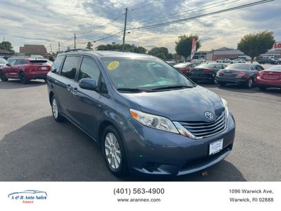 Used 2017 Toyota Sienna LE