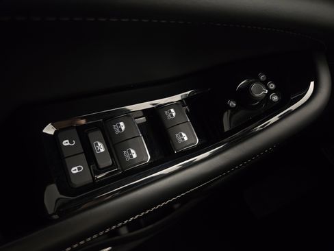 Certified 2023 Jeep Grand Cherokee L Overland w/ Luxury Tech Group IV image 29