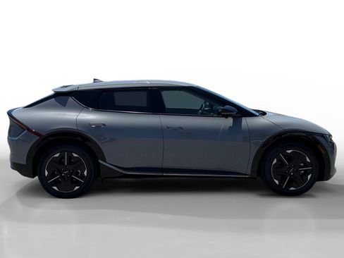 New 2026 Kia EV6 Wind RWD image 6