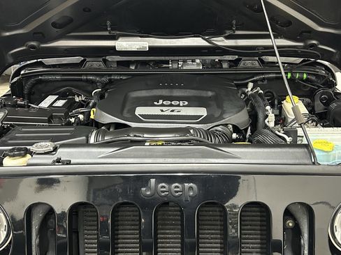 Used 2017 Jeep Wrangler Unlimited Sport image 13