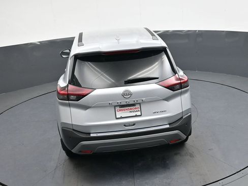Used 2023 Nissan Rogue SV image 31