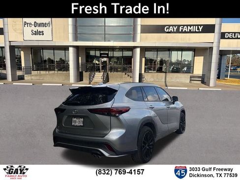 Used 2024 Toyota Highlander XSE FWD image 9