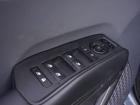 Used 2024 Kia EV9 Light Long Range RWD image 45