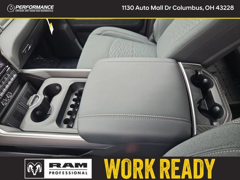 New 2026 RAM 2500 Big Horn AWD/4WD image 34