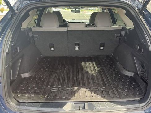 Used 2023 Subaru Outback Premium image 15