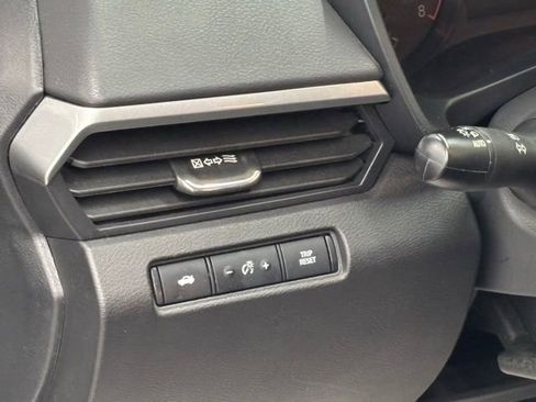 Used 2024 Nissan Altima 2.5 S image 13