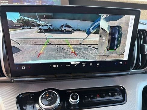 Used 2025 Ford Expedition Active RWD image 12